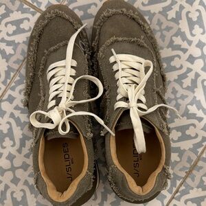 J/SLIDES olive green Frayed Sneakers